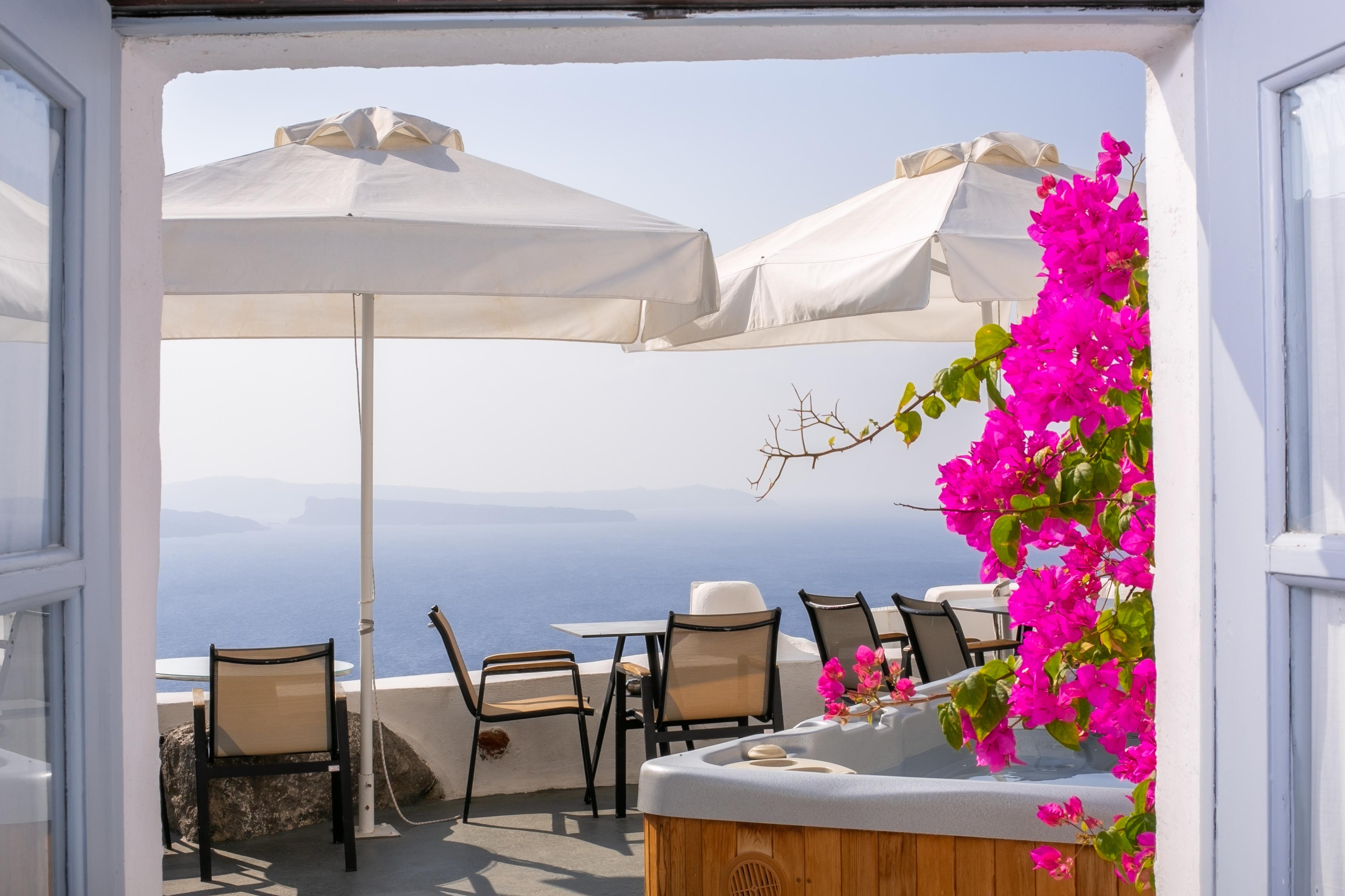 Alexander's Apartahotel 4*