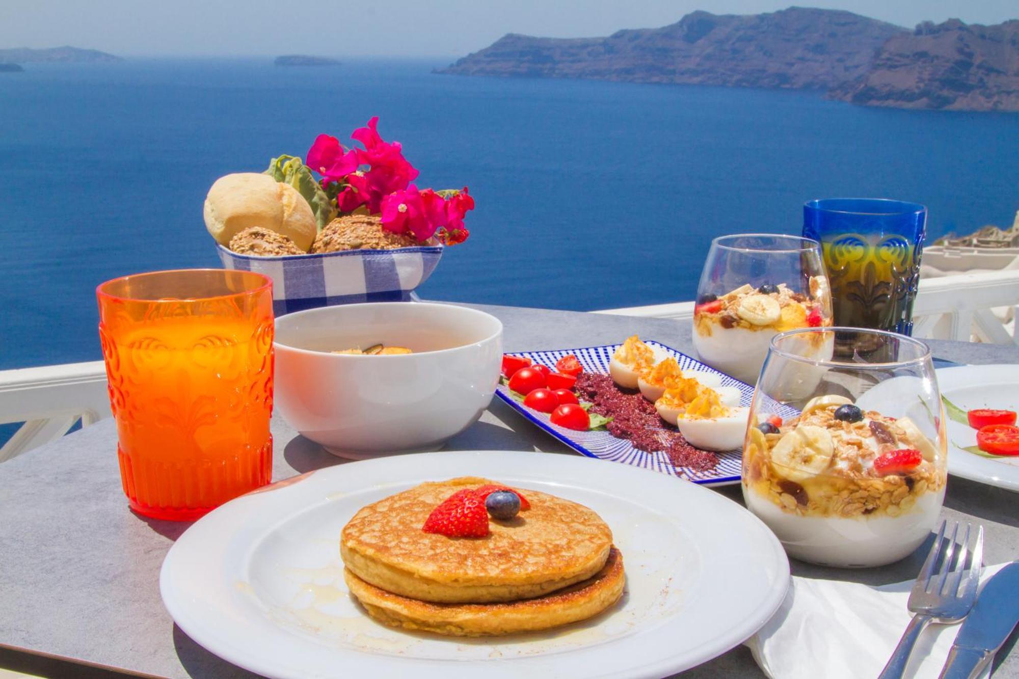 Alexander's Apartahotel Oia (Santorini)