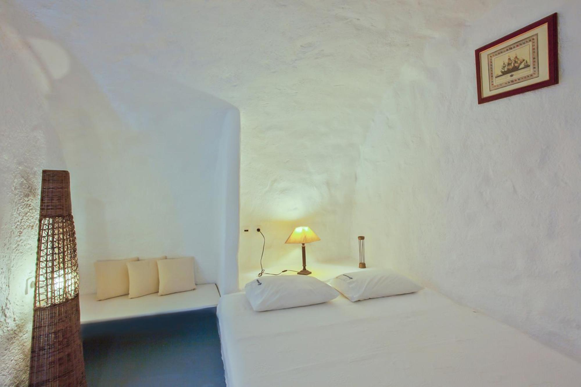 Alexander's Apartahotel 4*