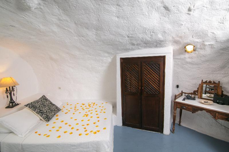 Apartahotel Alexander's 4*